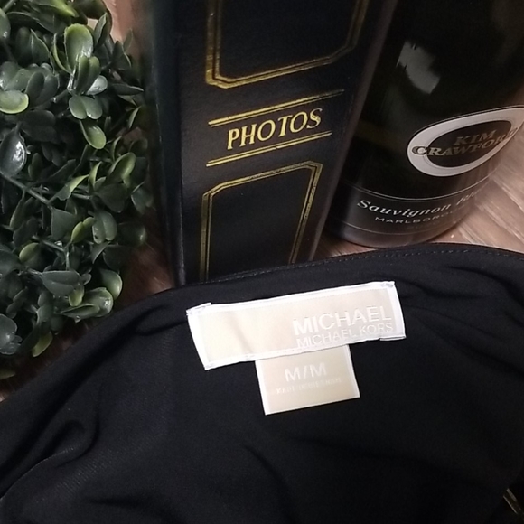 🚨 Michael Kors One Shoulder Tank, M - Picture 2 of 10